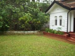 The Colonial style house is situated at the highest point on the A9 road, just 10kms from Kandy on t