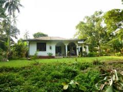 5 room bungalow in large quiet garden